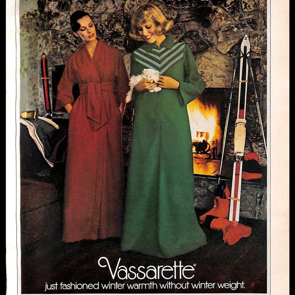 Velour Velvet Robe | Small - Picture 8 of 8